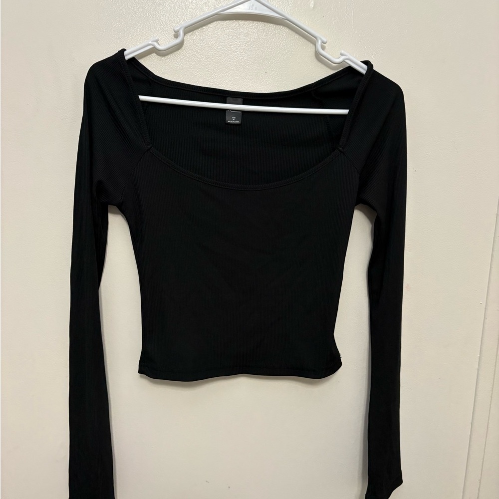 SHEIN Black Fitted Long Sleeve Crop Top